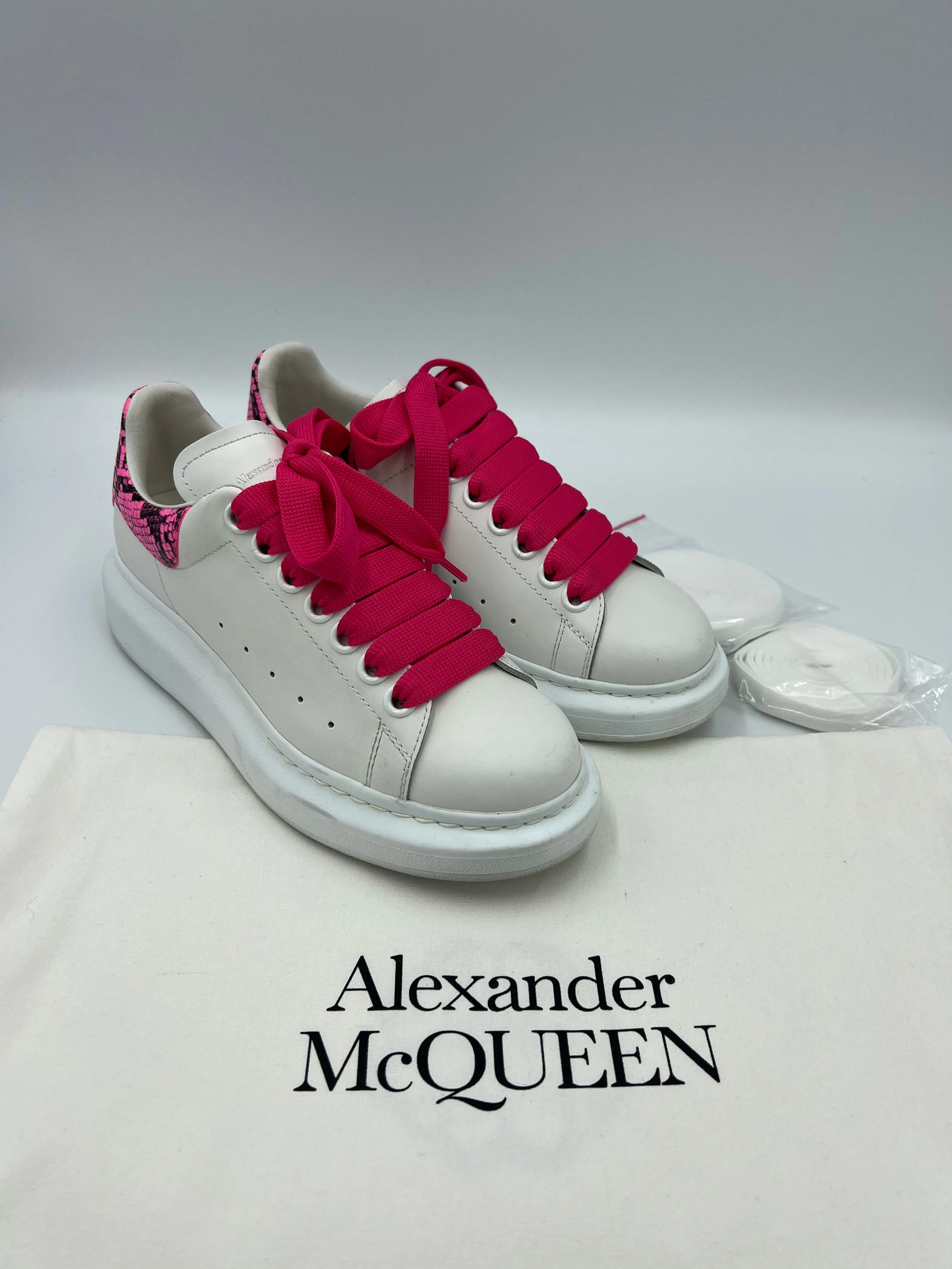 Alexander Mcqueen Trainers In White, Size: 6