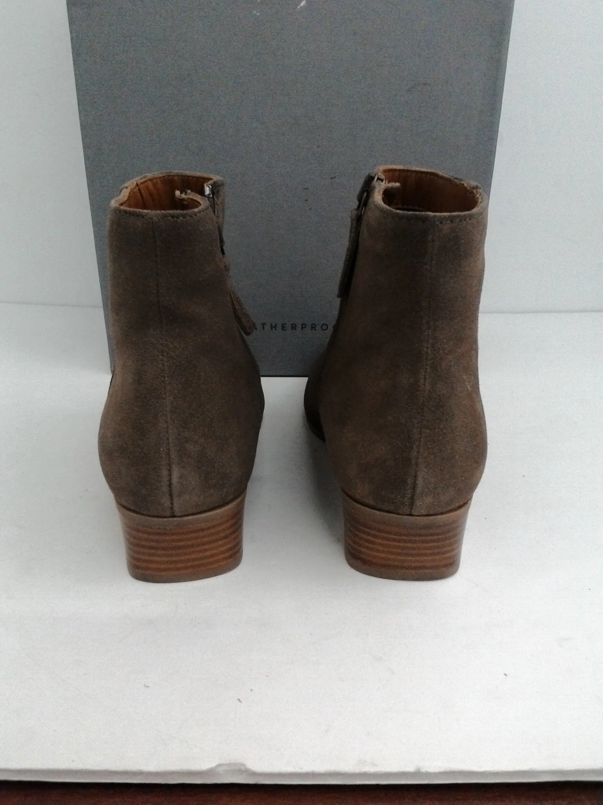 Aquatalia Women's Fuoco Suede Taupe Booties Size 7 M