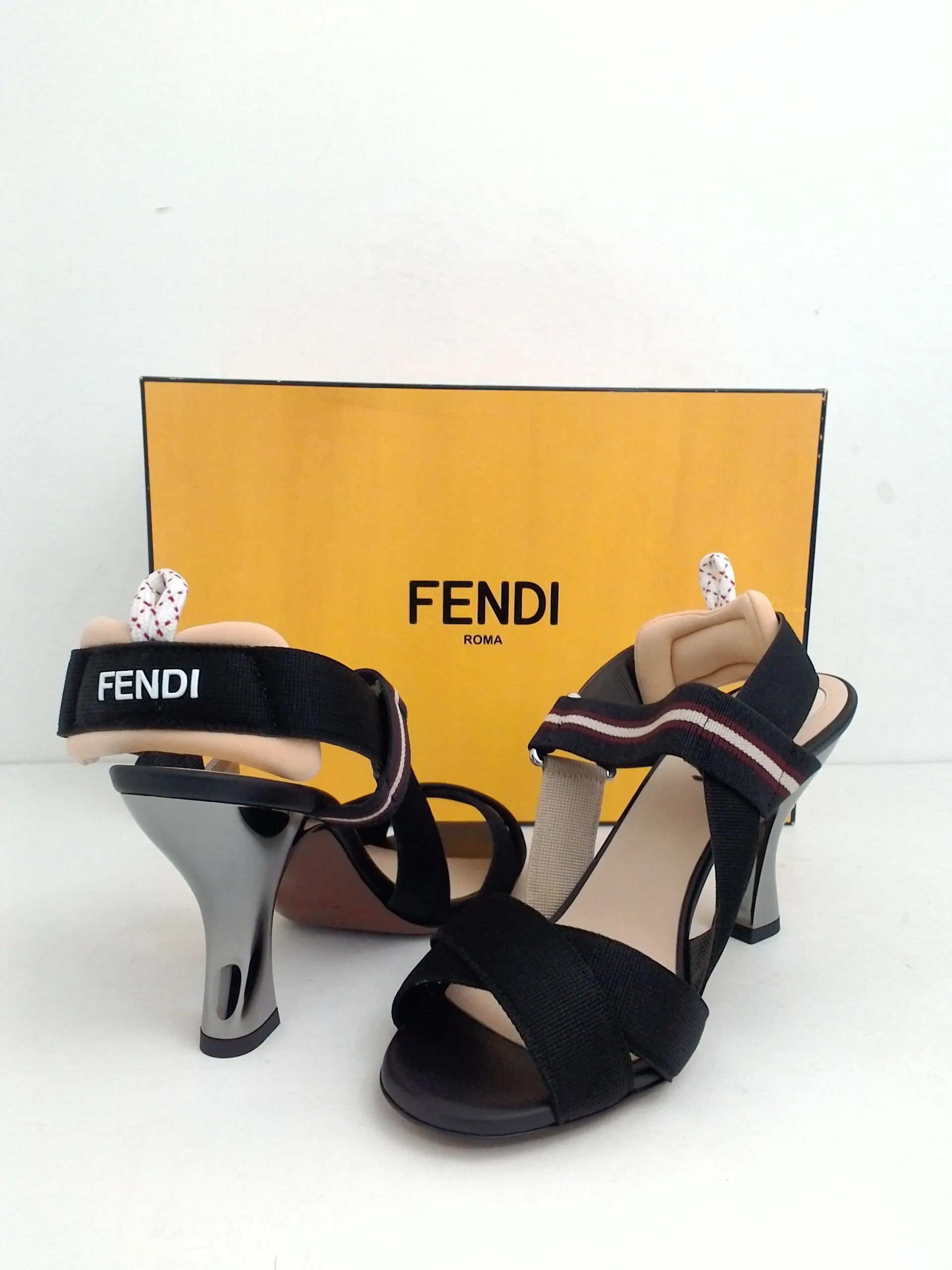 Fendi Women's Sandalo Nastro Nastro Bicol.Logo 3D Black Size 37