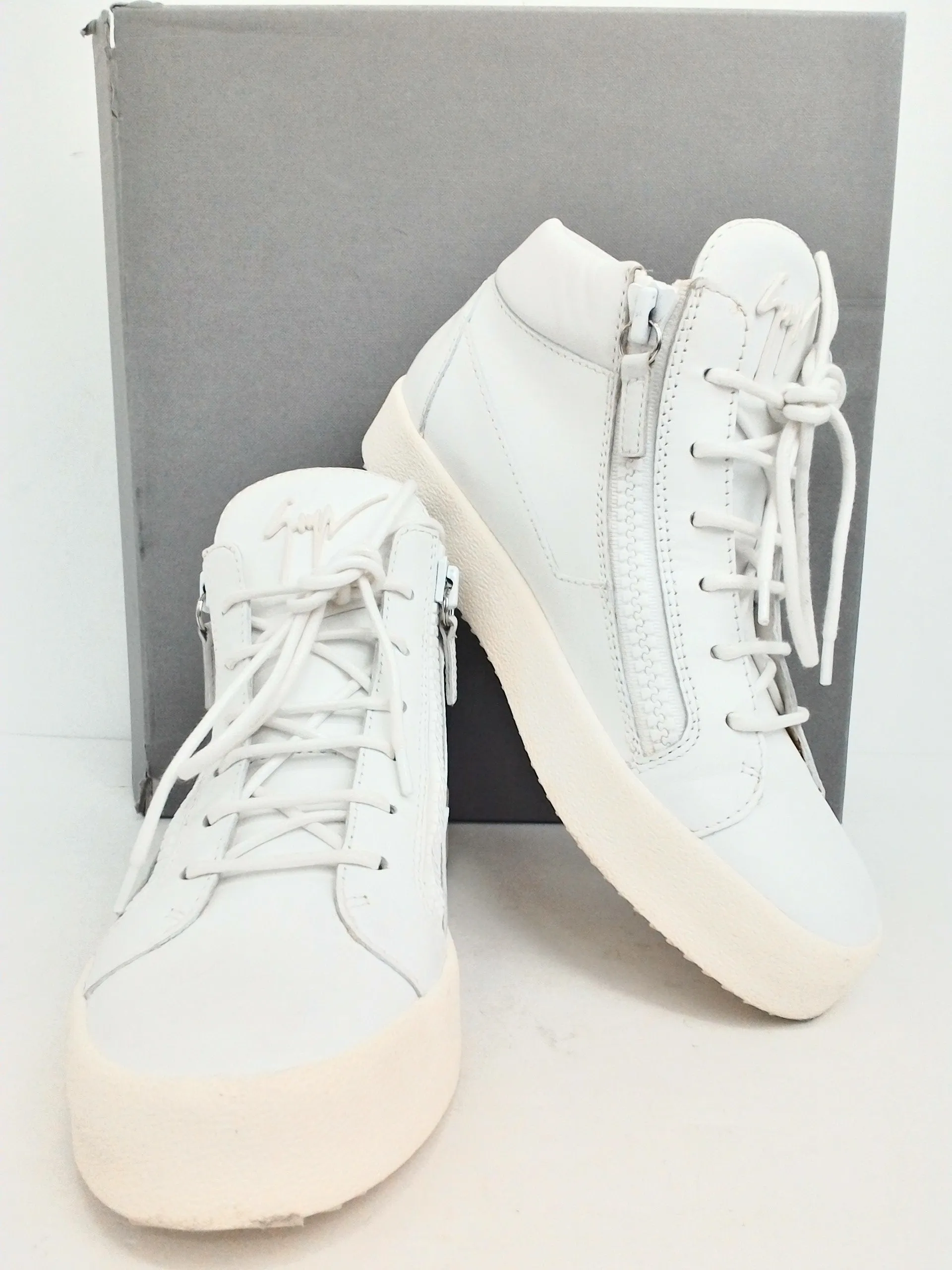 Giuseppe Zanotti Women's May Lond Sc Donna Birel/Vague Bianco Size 38.5