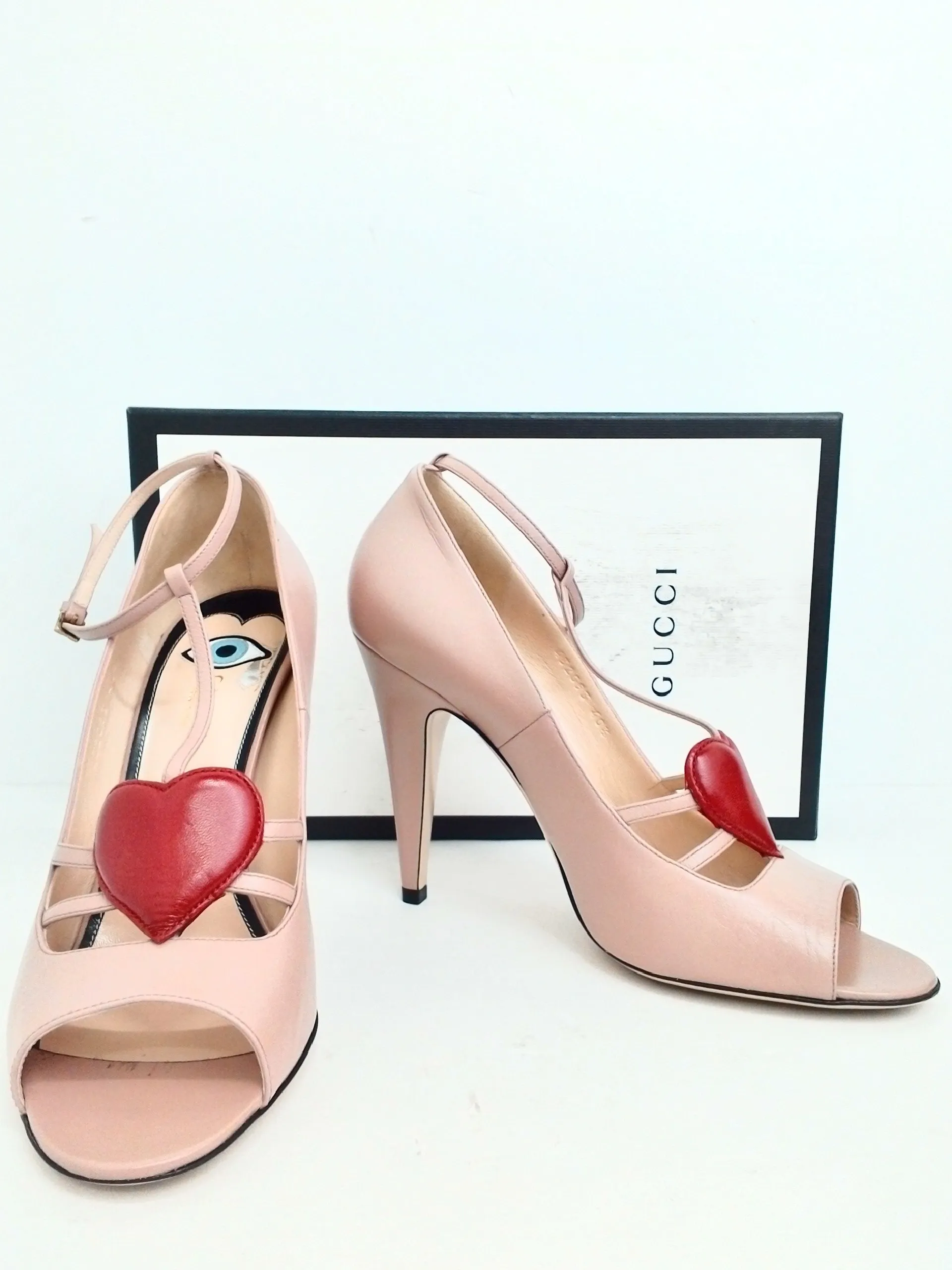 Gucci Women's Soft Pink Leather Upper Size 40.5