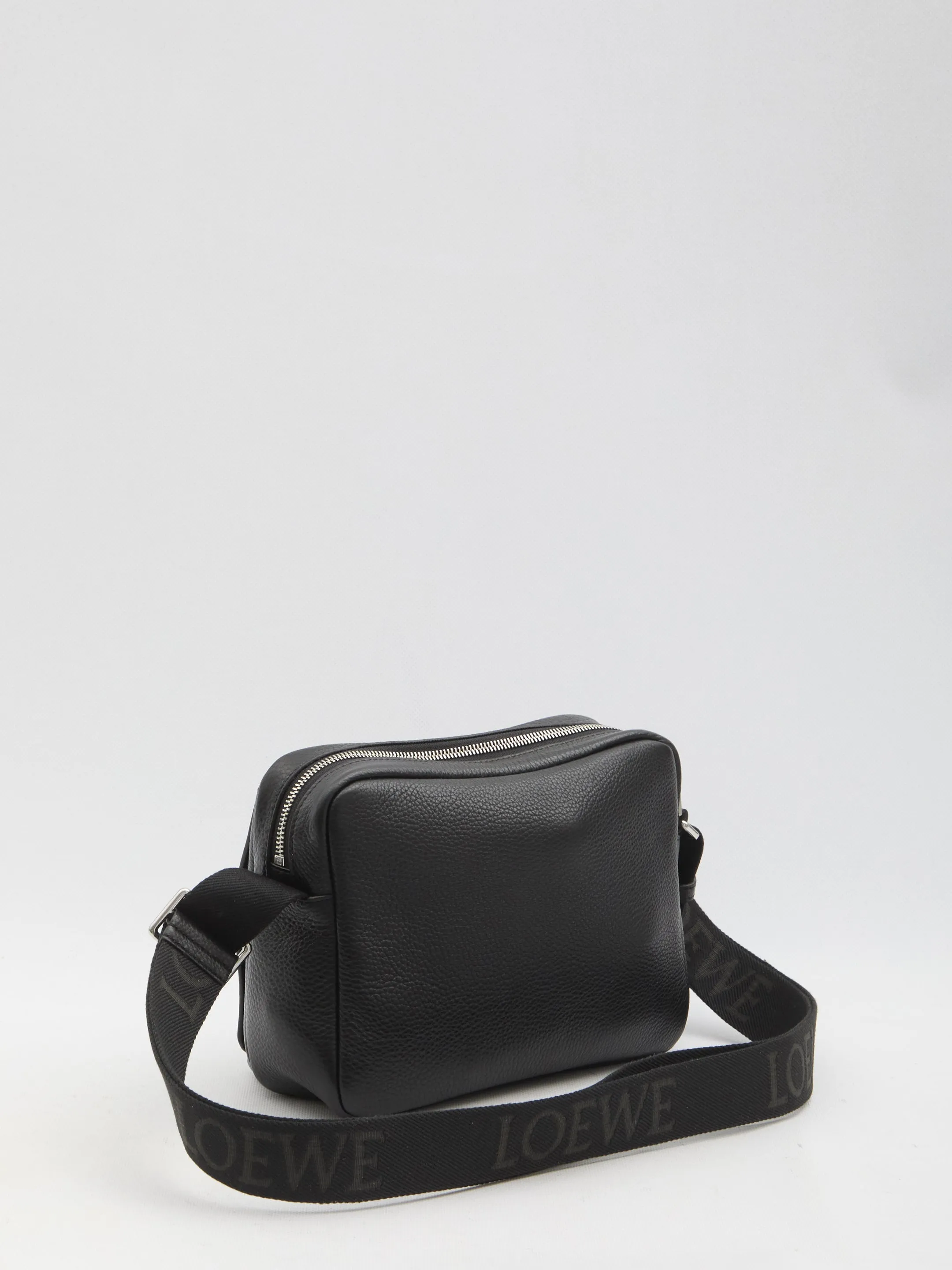 Loewe Pebble Xs Messenger Bag