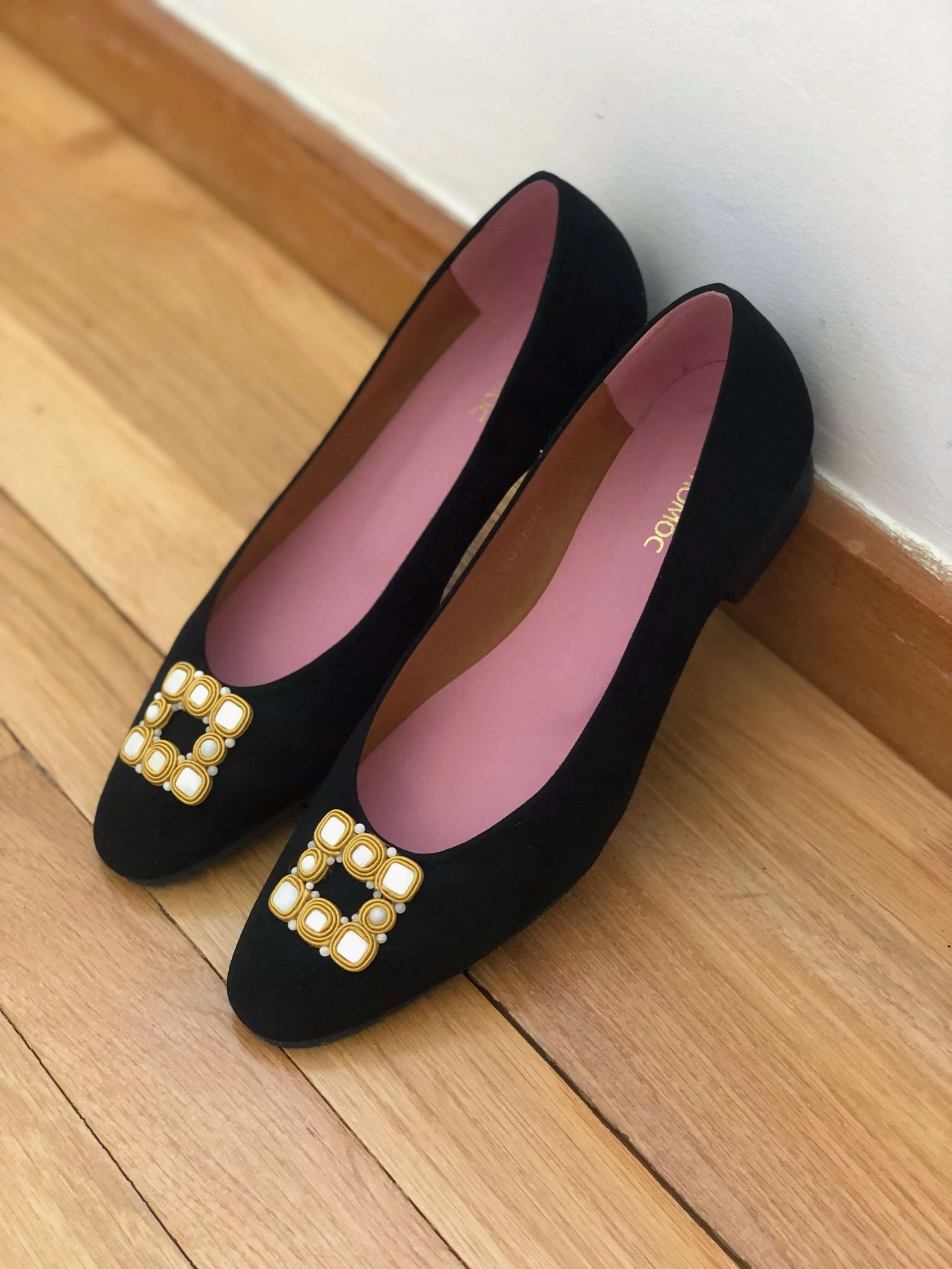 Muy Coco Vegan Suede Pumps | Black