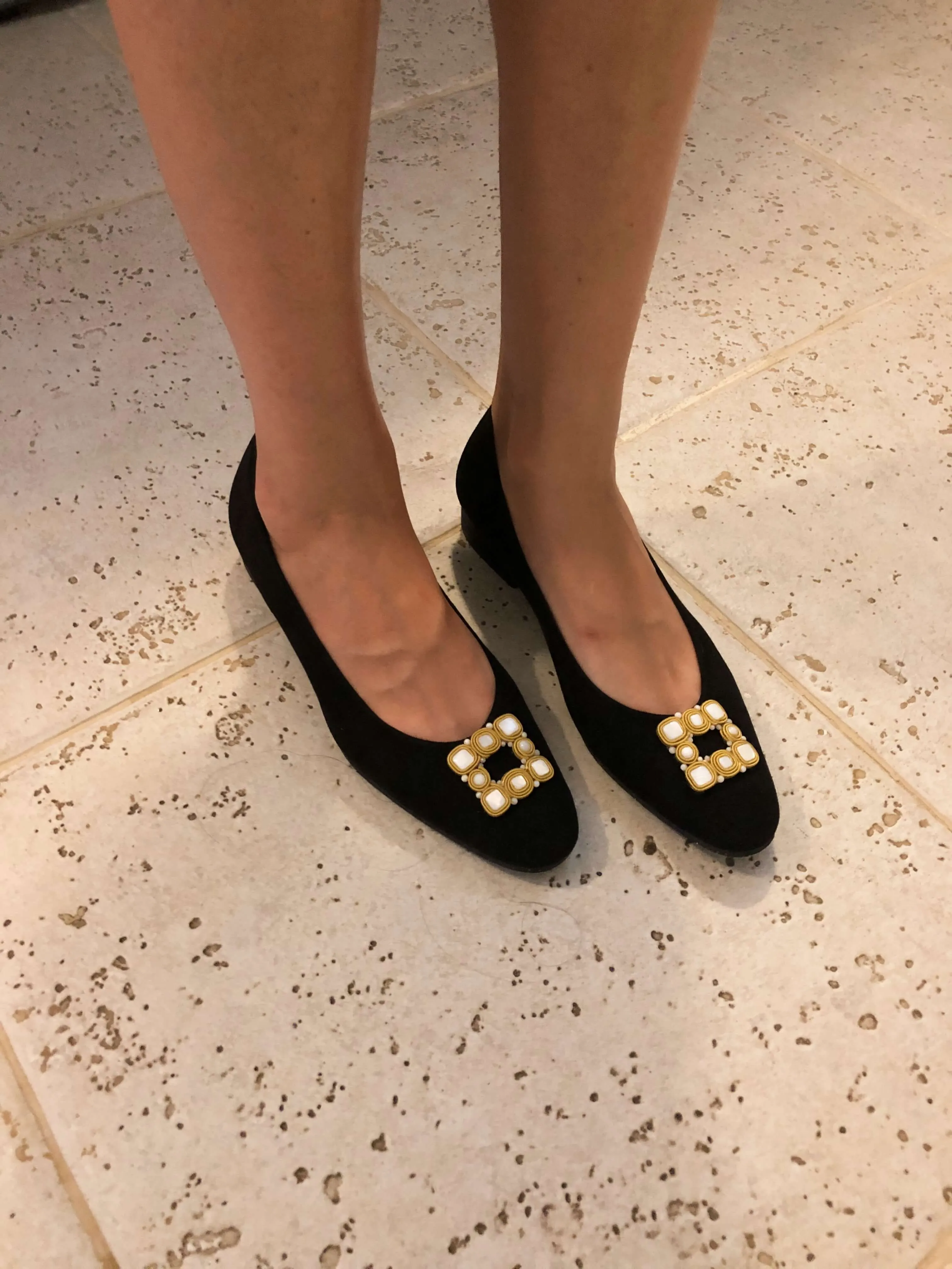 Muy Coco Vegan Suede Pumps | Black