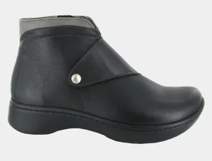 Naot Pacific 25013 Adjustable Instep Ankle Boot