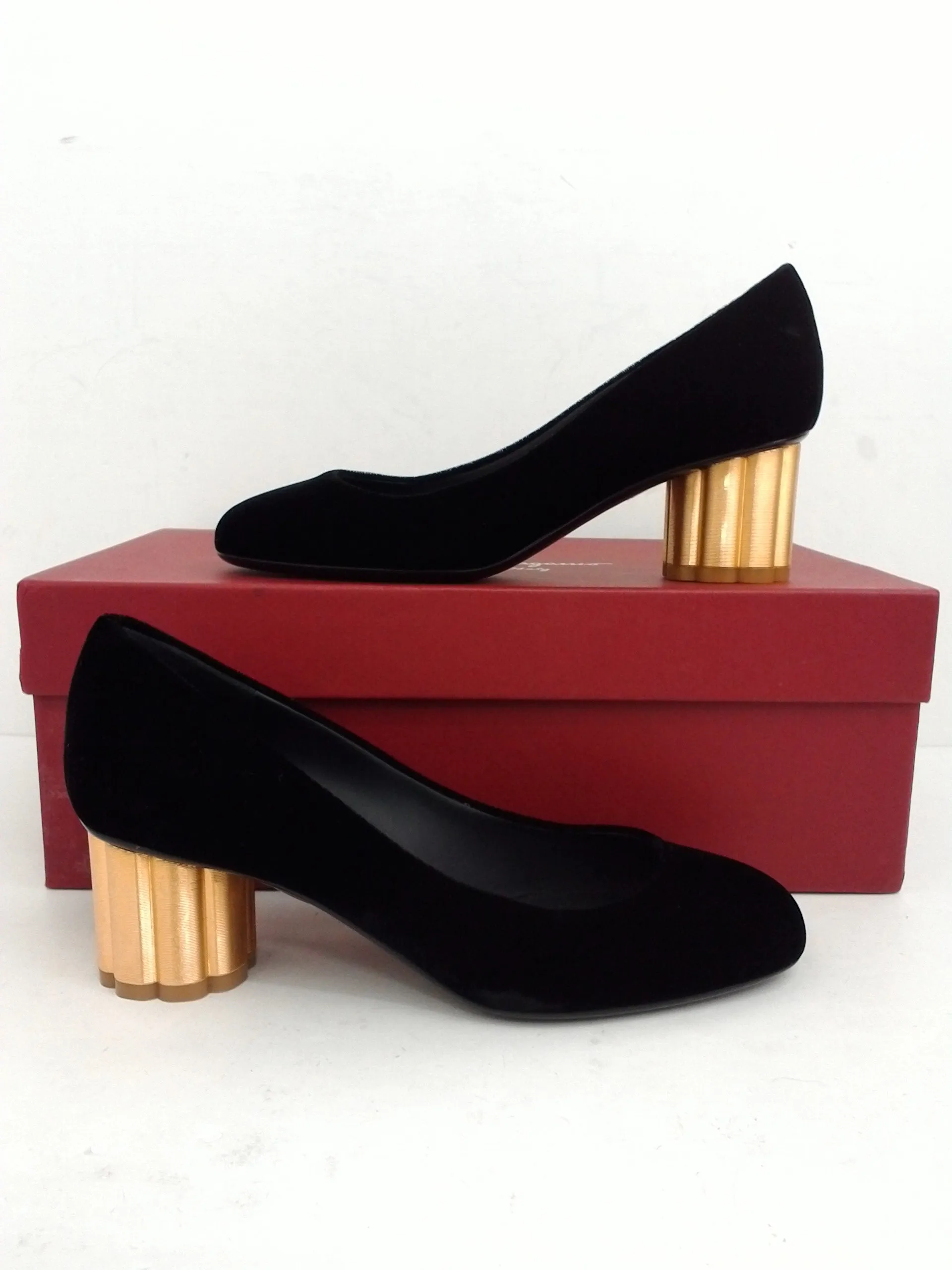 Salvatore Ferragamo Women's Black Heels Size 5 B
