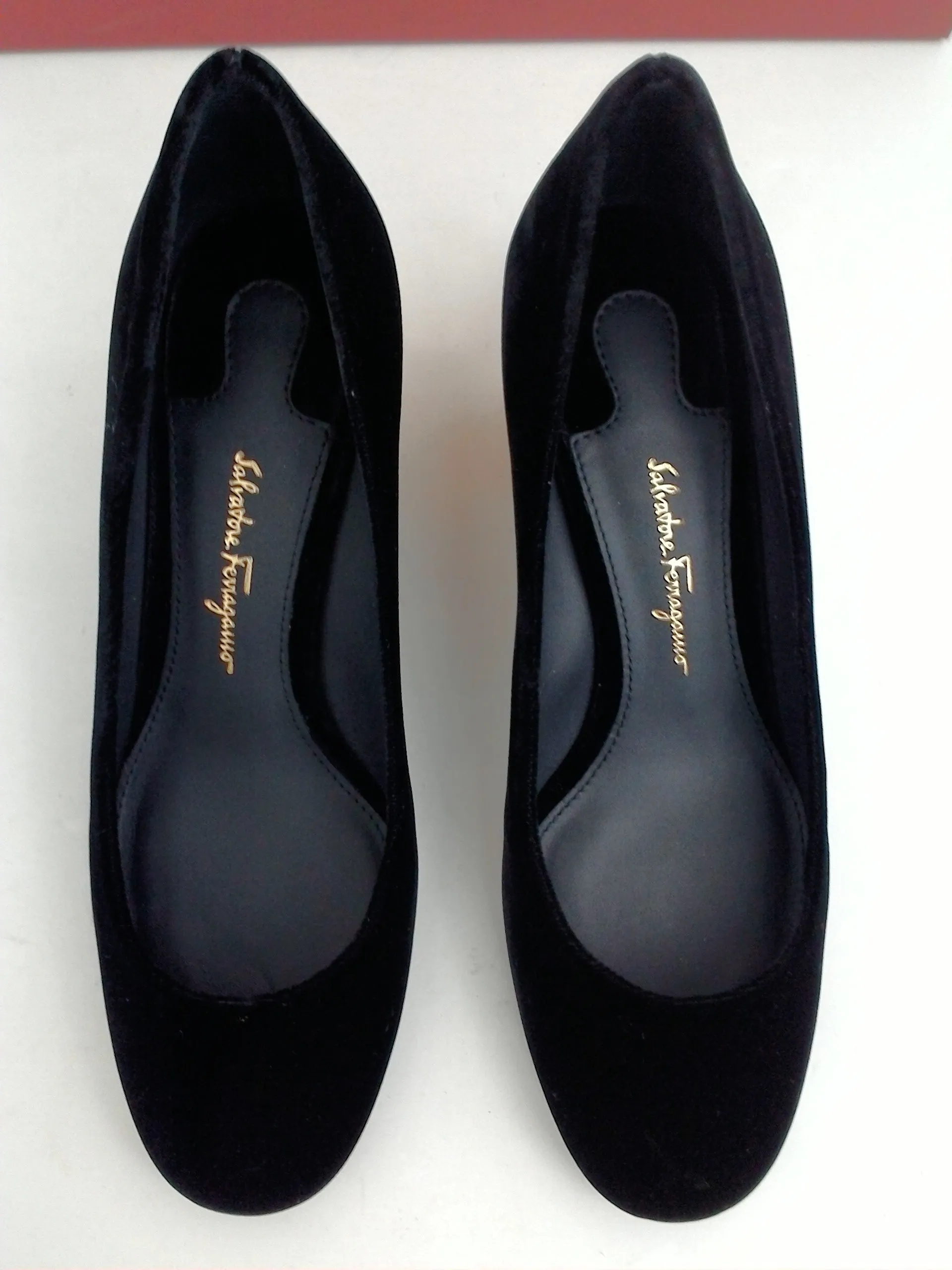 Salvatore Ferragamo Women's Black Heels Size 5 B