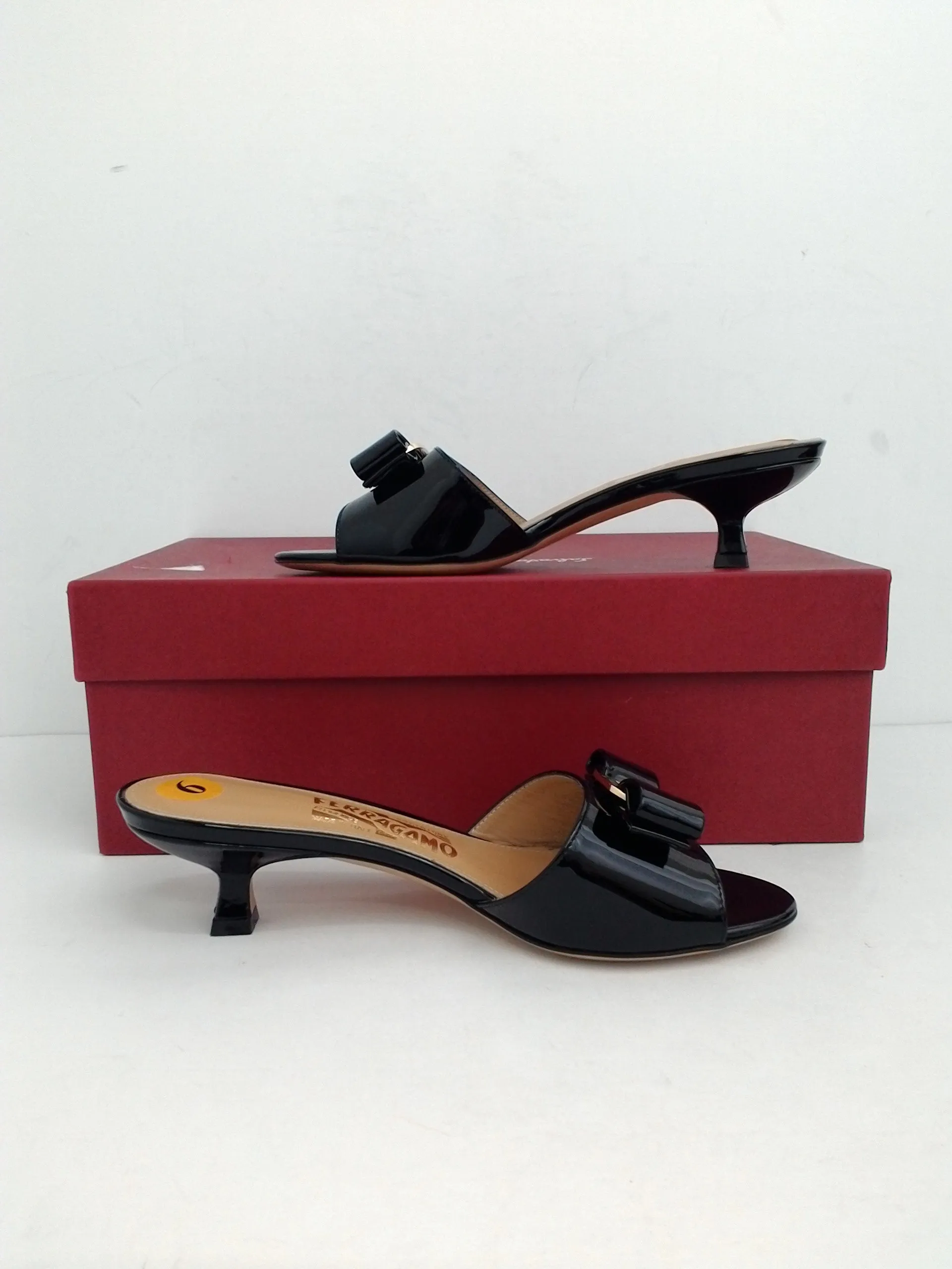 Salvatore Ferragamo Women's Ginostra Mule Black Patent Calf Size 6 B