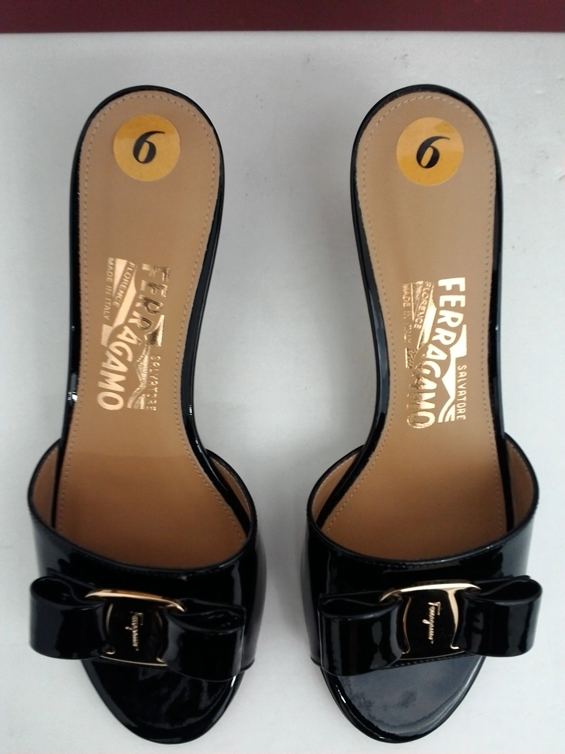 Salvatore Ferragamo Women's Ginostra Mule Black Patent Calf Size 6 B