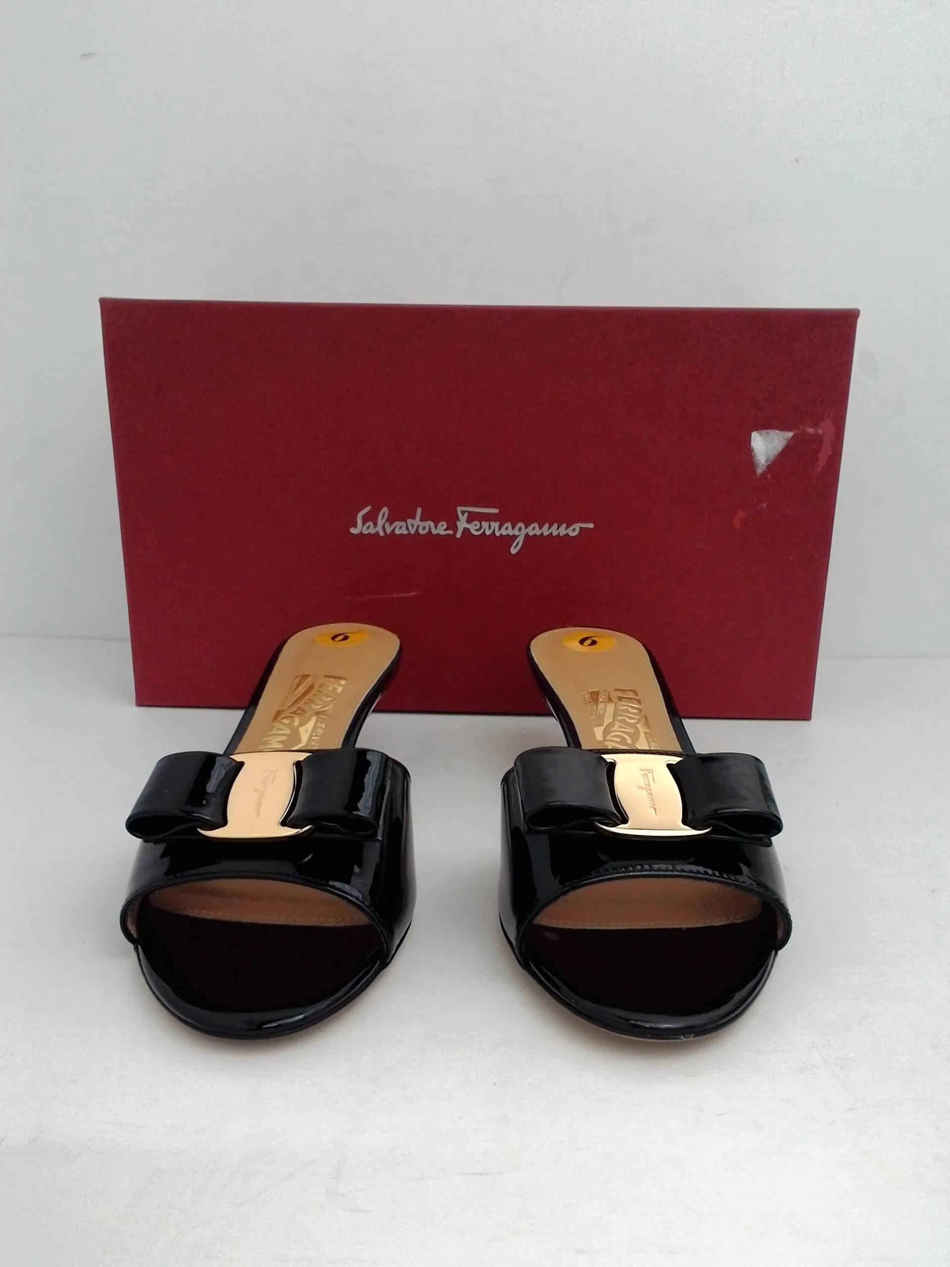 Salvatore Ferragamo Women's Ginostra Mule Black Patent Calf Size 6 B