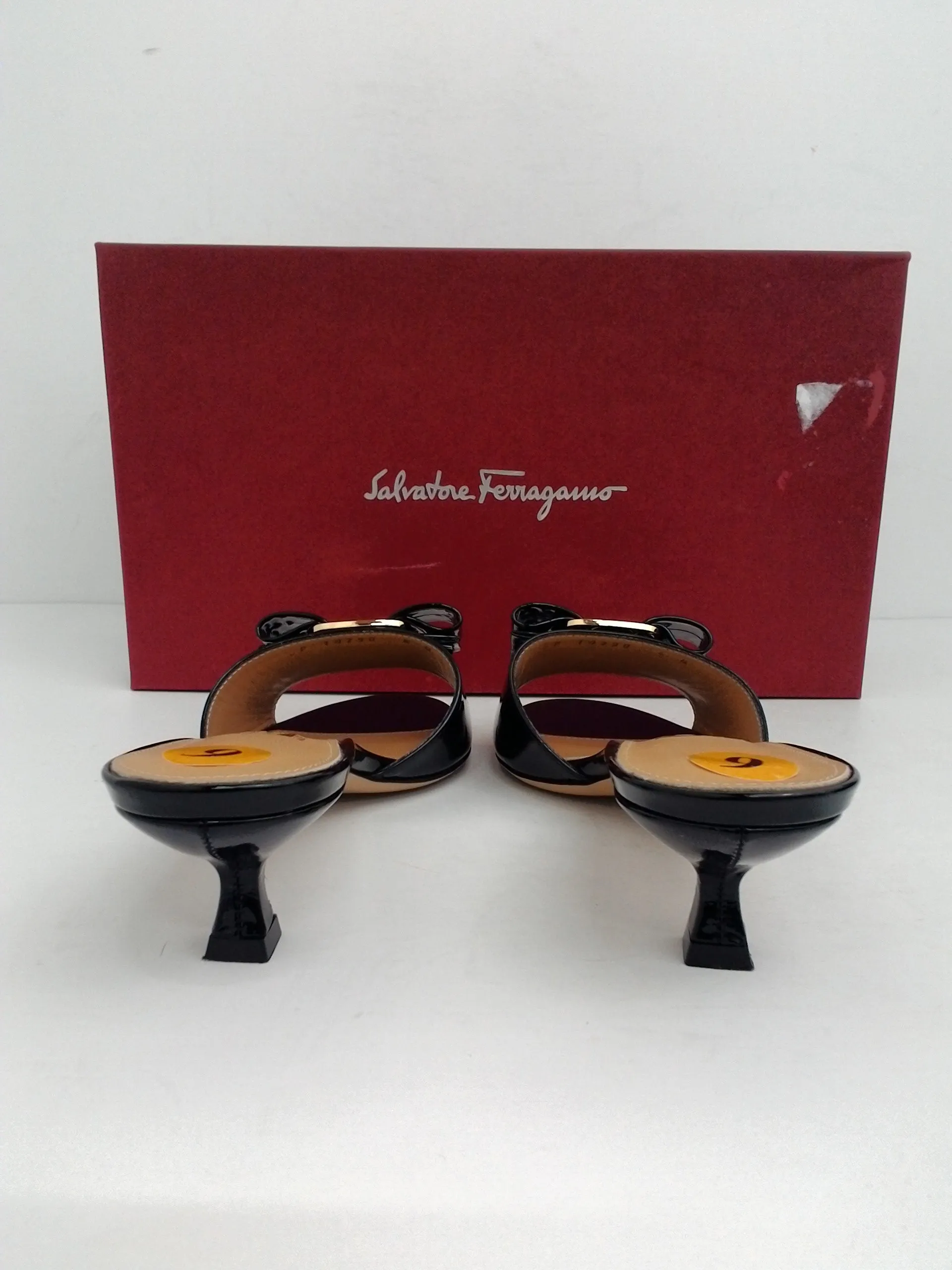 Salvatore Ferragamo Women's Ginostra Mule Black Patent Calf Size 6 B