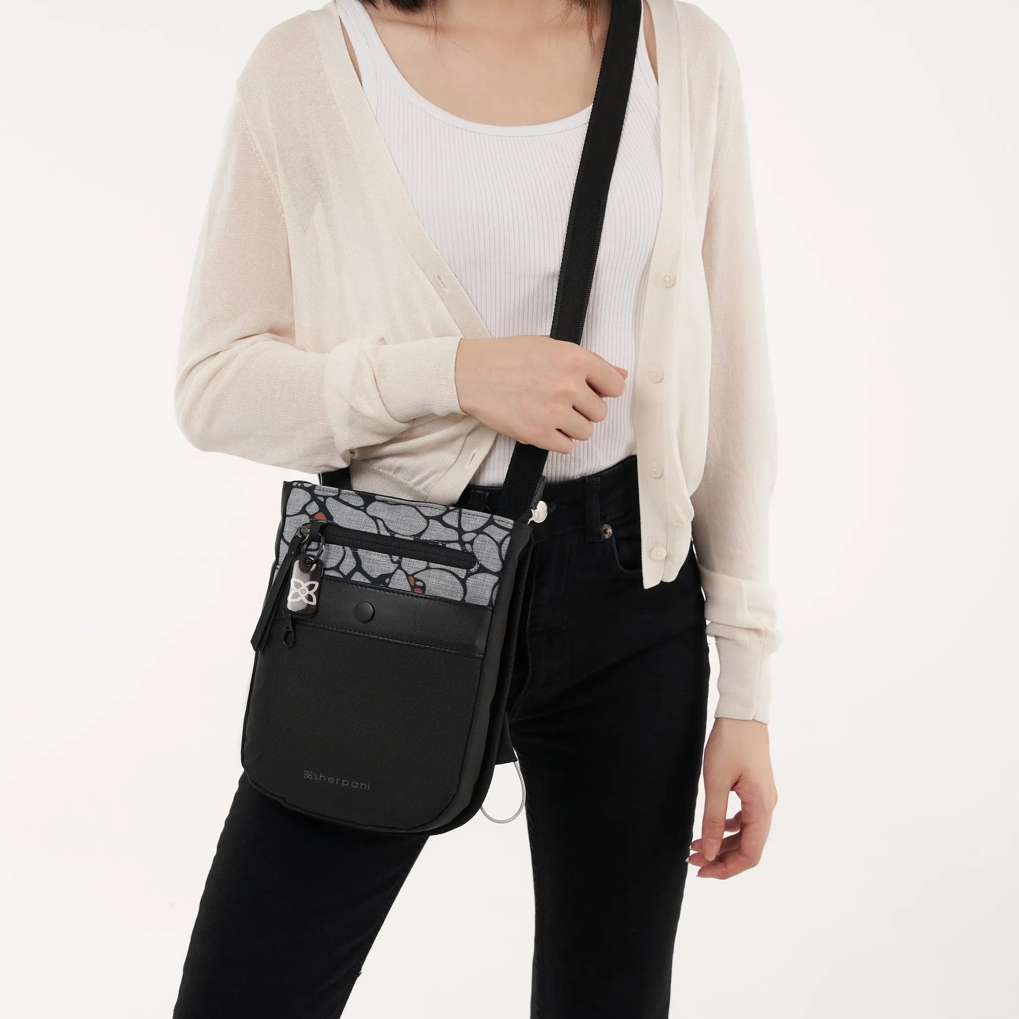 Sherpani Prima AT Travel Crossbody sakura