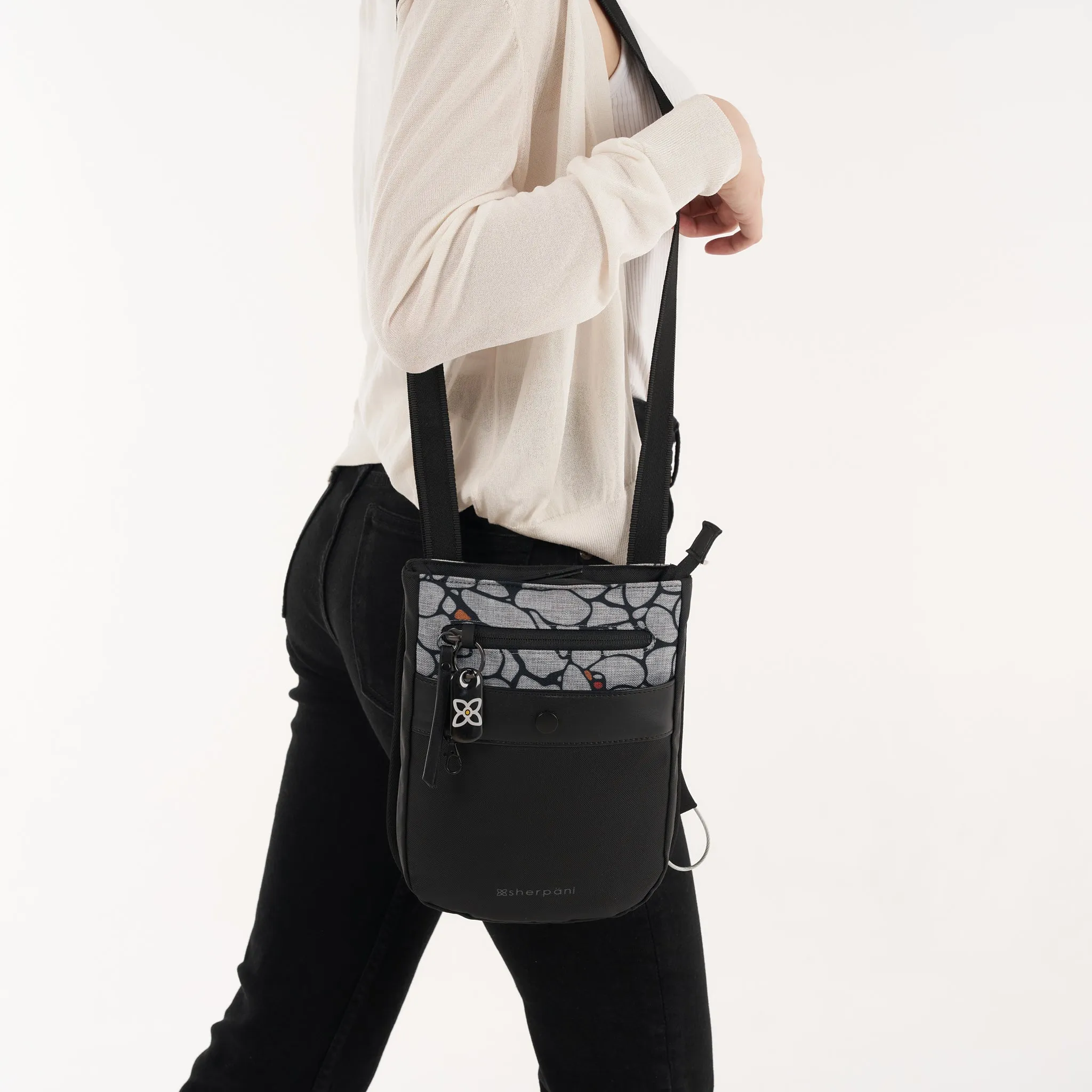 Sherpani Prima AT Travel Crossbody sakura