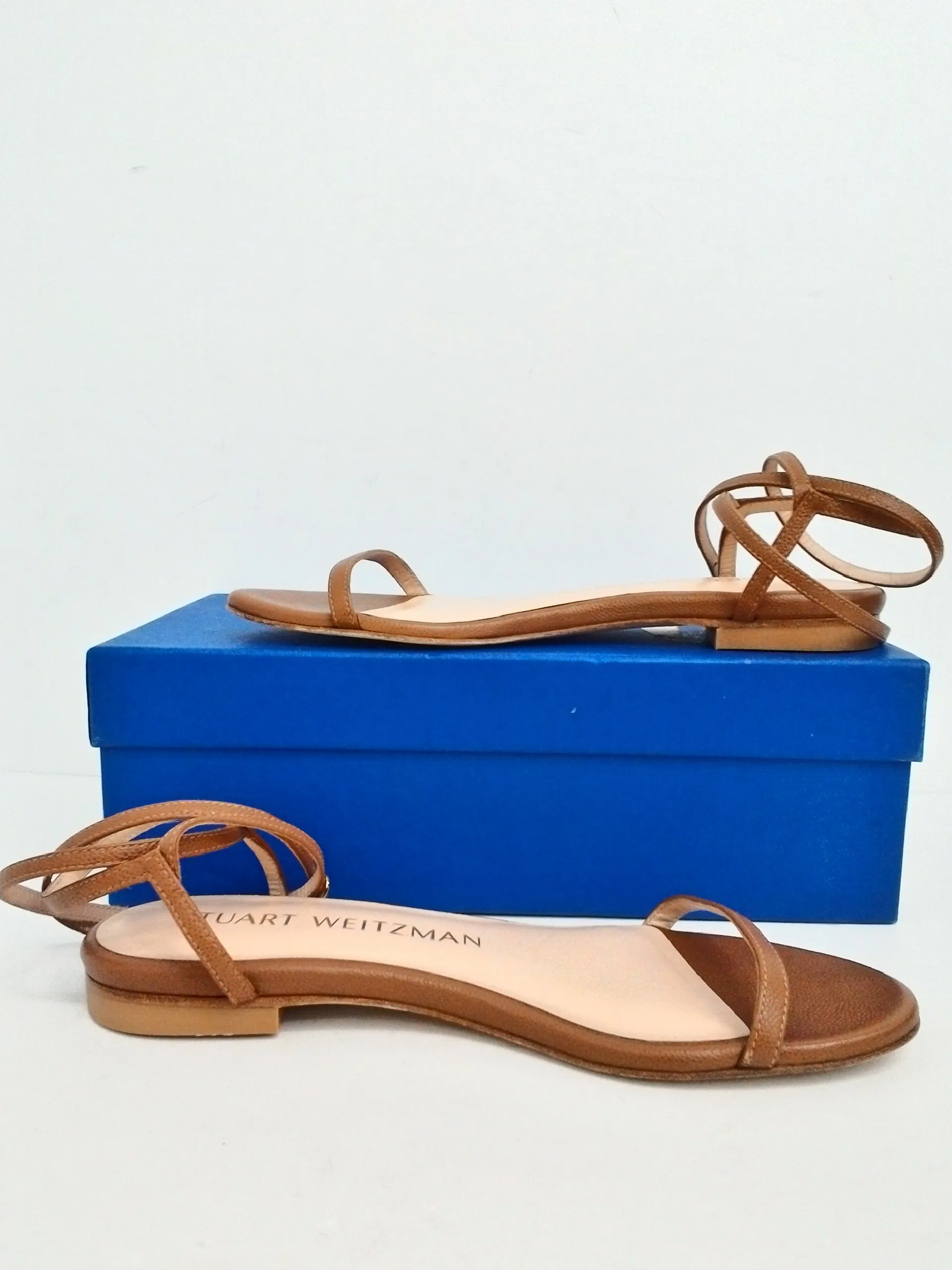 Stuart Weitzman Women's Merinda Flat Cappucino Caviar Calf Size 7
