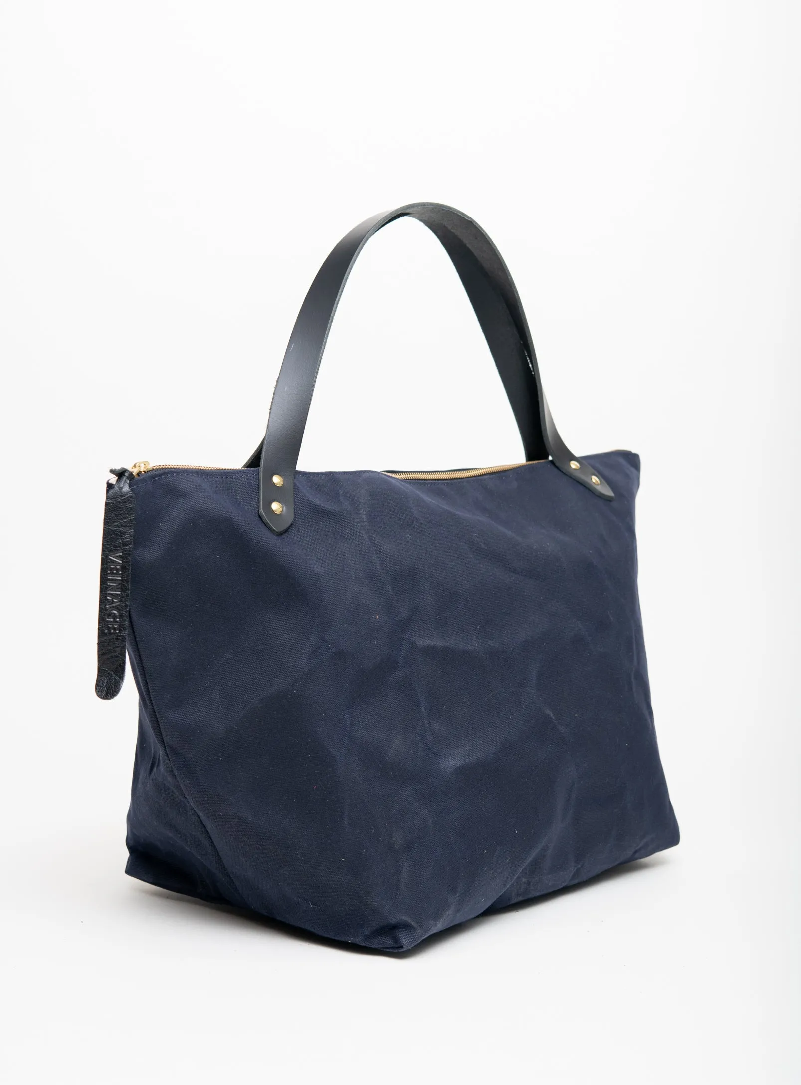 Travel bag in waxed canvas FRONTENAC model