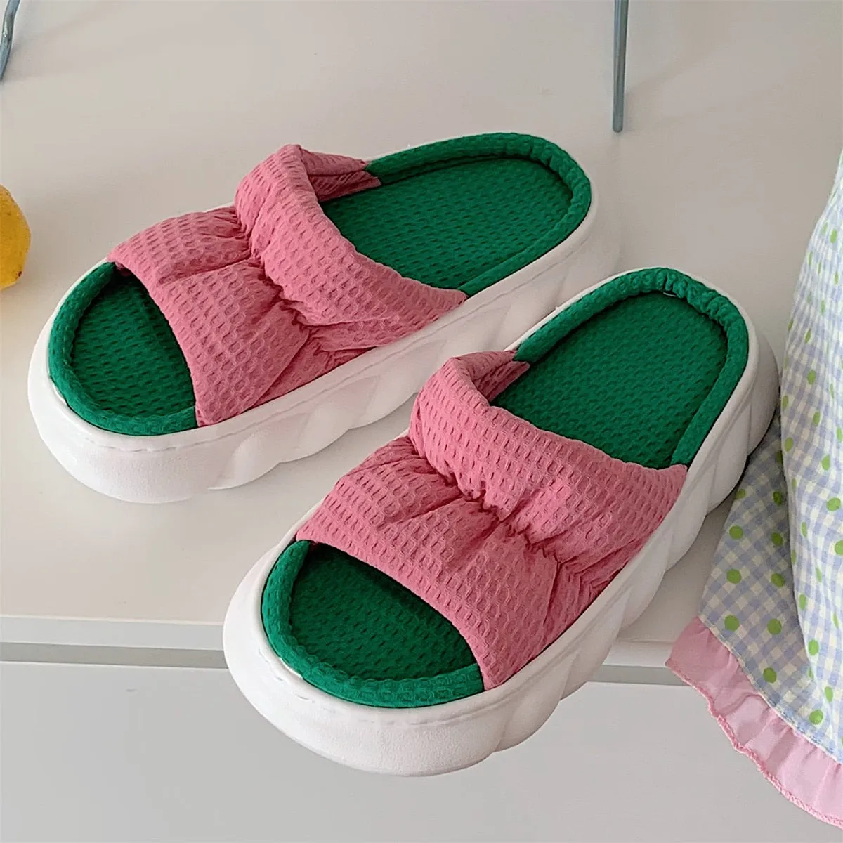 Women&#39;s Slippers Summer Four Seasons Indoor Home Sandals and Slippers Cute Cartoon Milk Cow House Slippers Funny Shoes